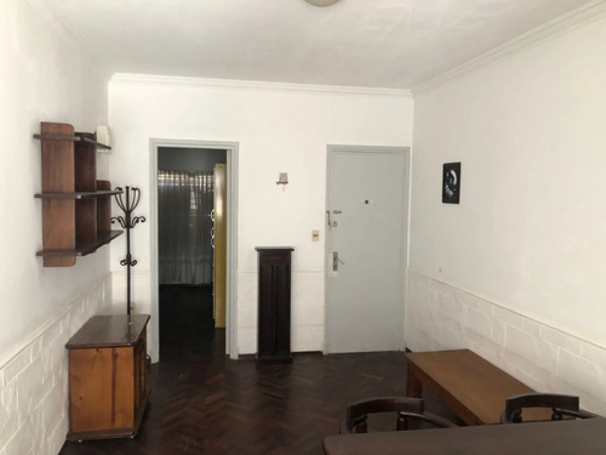 Alquiler Apartamento 1 Dormitorio En Planta Baja Con Patio Semiamoblado Tres Cruces · Foto 5