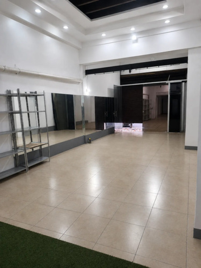 Alquiler Excelente Local Comercial De 150mts En La Aguada · Foto 2