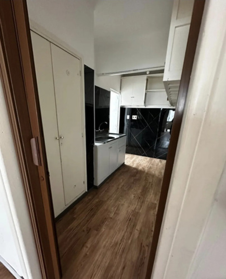 Alquiler Apartamento De 2 Dormitorios Balcón Frente A Rambla Bajos Gastos En Ciudad Vieja · Foto 5