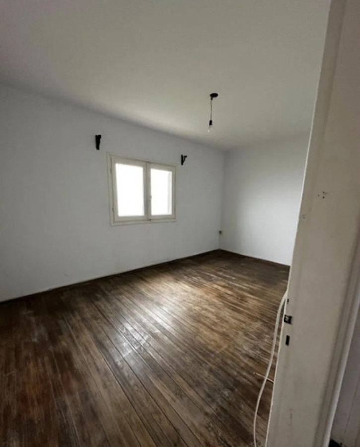 Alquiler Apartamento De 2 Dormitorios Balcón Frente A Rambla Bajos Gastos En Ciudad Vieja · Foto 6