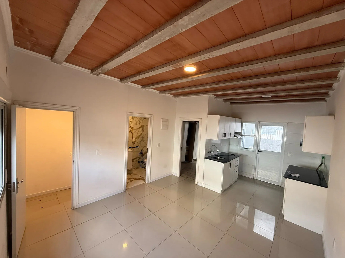 Alquiler Apartamento A Nuevo De 1 Dormitorio Con Patio Sin Gastos Comunes En Cordón