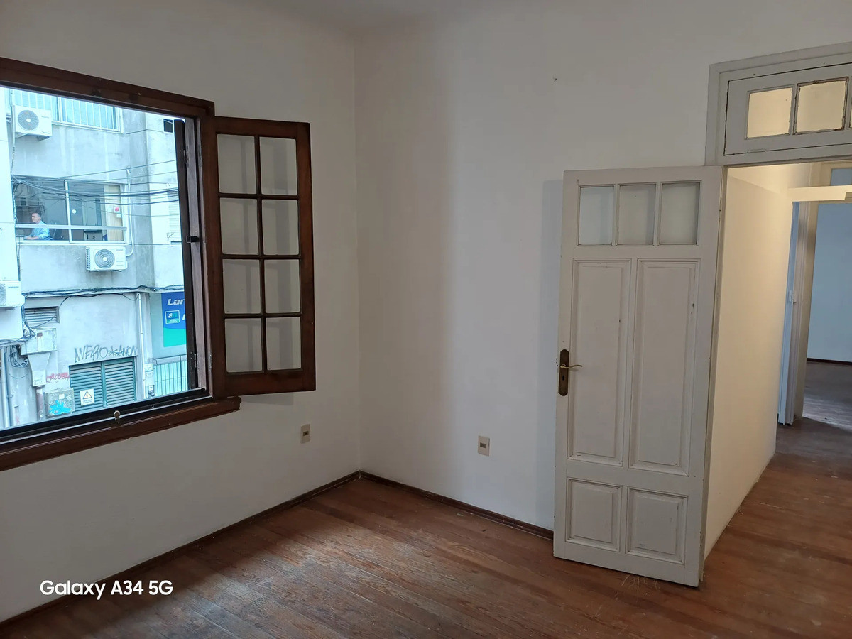 Alquiler Apartamento 2 Dormitorios Excelente Ubicación A Metros De 18 De Julio En Cordón