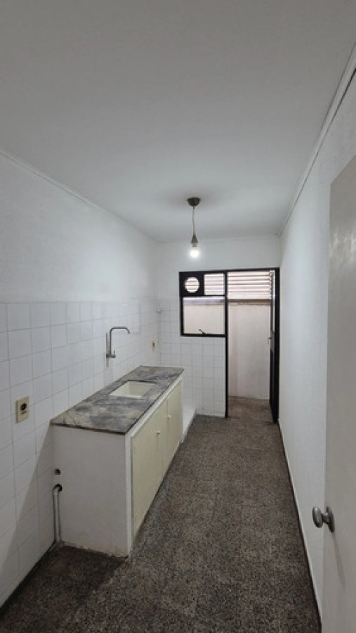 Alquiler Apartamento 3 Dormitorios Amplio Y Luminoso En Malvin · Foto 9