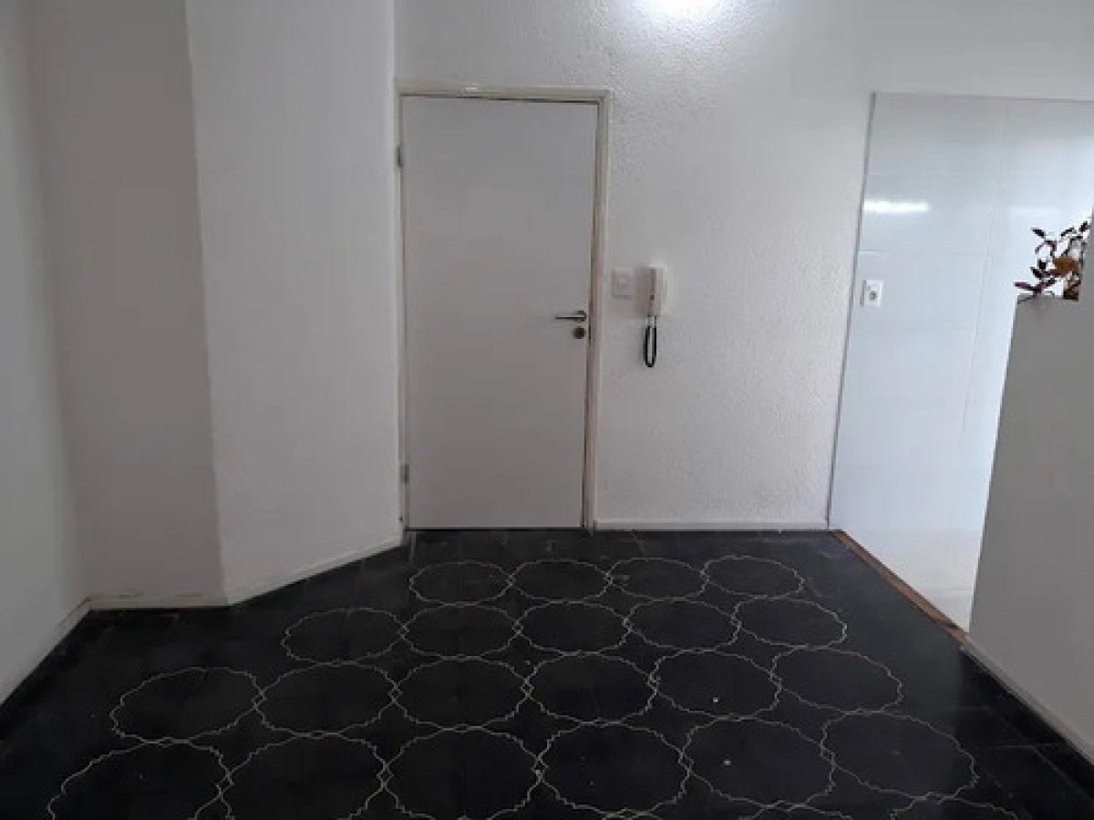 Alquiler Apartamento De 2 Dormitorios Muy Buena Ubicación En La Blanqueada · Foto 2