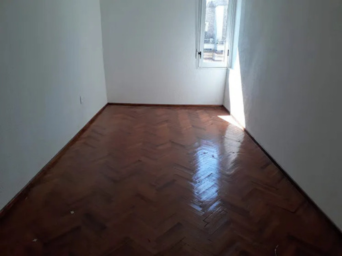Alquiler Apartamento De 2 Dormitorios Muy Buena Ubicación En La Blanqueada · Foto 4