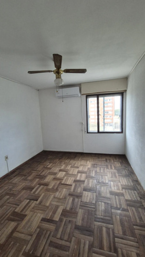 Alquiler Apartamento 3 Dormitorios Amplio Y Luminoso Excelente Ubicación En Malvin · Foto 6