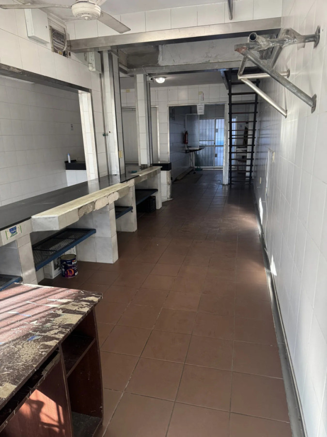 Alquiler De Local Comercial 98m2 Sin Gastos Comunes En Larrañaga · Foto 4