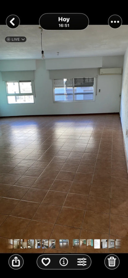Alquiler Apartamento De 2 Dormitorios Amplio Y Cómodo En Centro · Foto 2