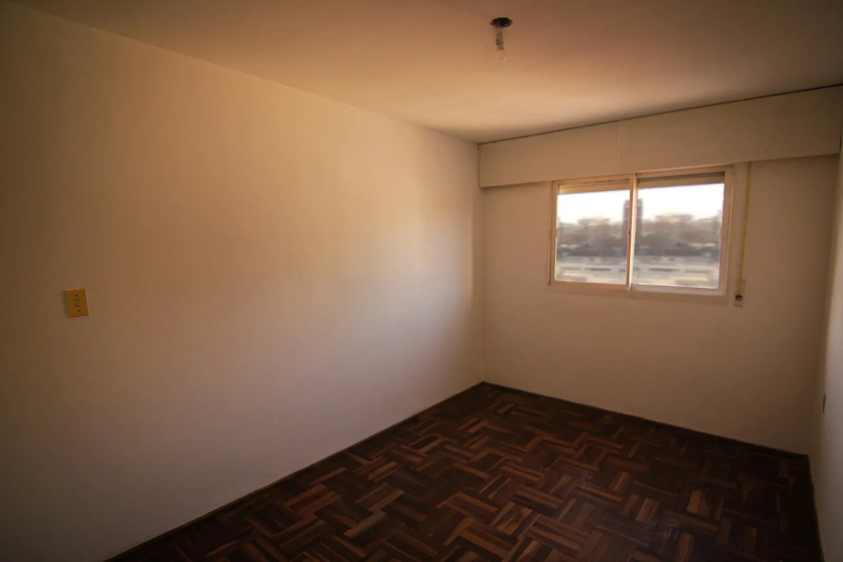 Alquiler Apartamento 2 Dormitorios Balcón Amplio Y Luminoso Excelente Ubicación En Cordón · Foto 8