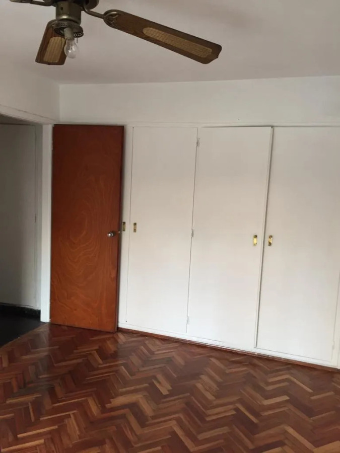 Alquiler Apartamento 3 Dormitorios Amplio Y Luminoso Sobre Rambla En Centro · Foto 8