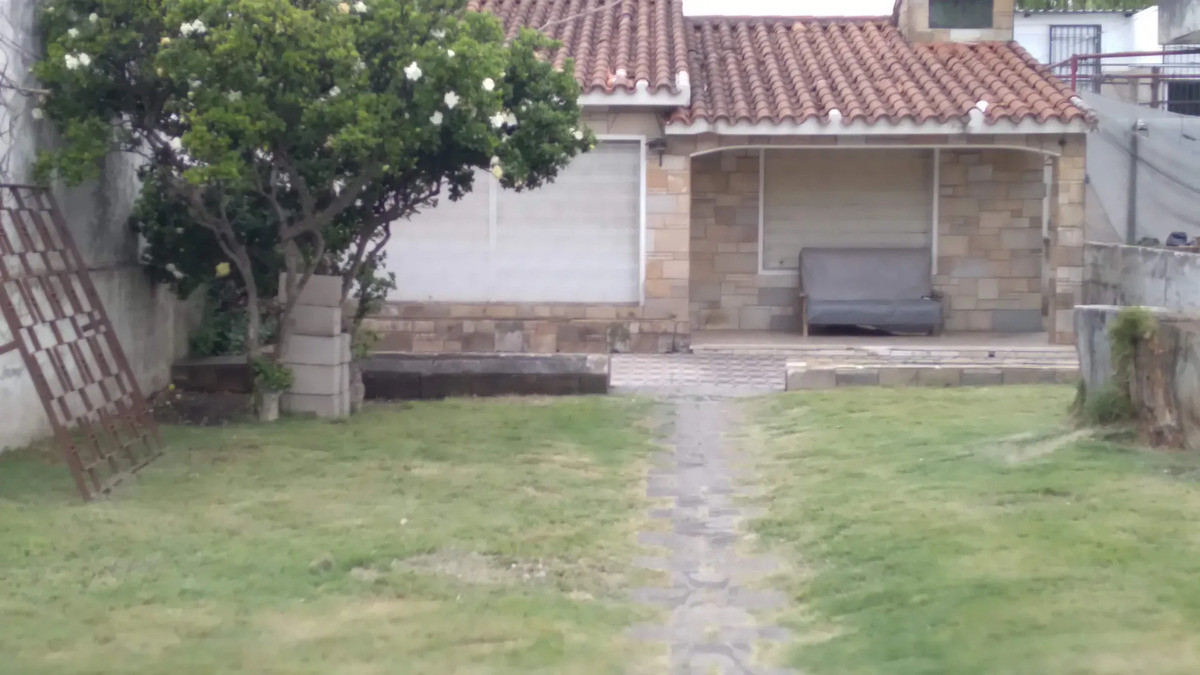 Alquiler De Casa 3 Dormitorios Con Cochera Sin Gastos Comunes En Sayago · Foto 12