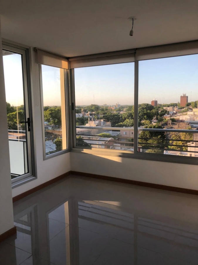 Alquiler Apartamento De 1 Dormitorio Muy Luminoso Vista Despejada En Tres Cruces · Foto 1