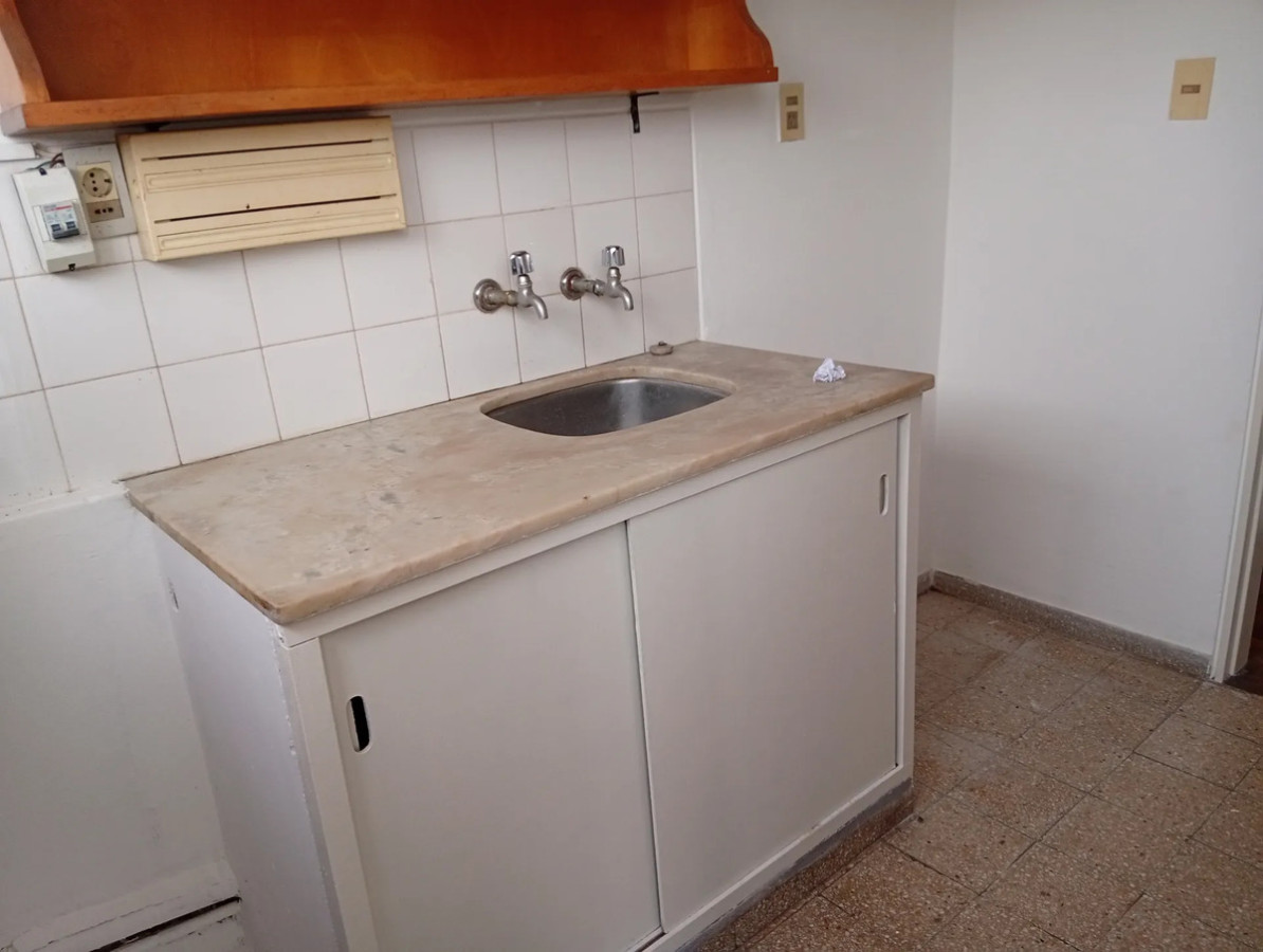 Alquiler Apartamento De 1 Dormitorio Muy Luminoso En Centro · Foto 4