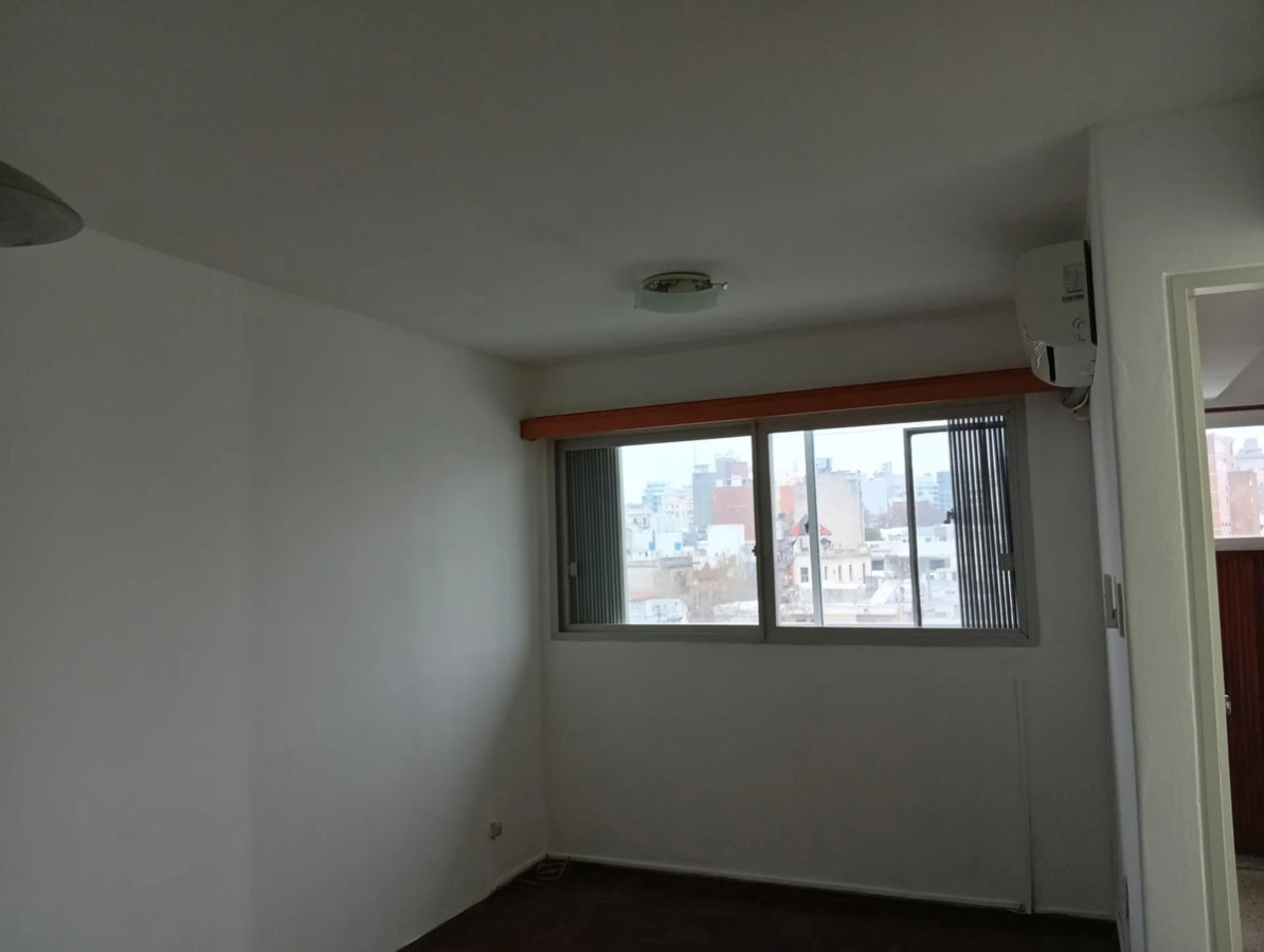 Alquiler Apartamento De 1 Dormitorio Muy Luminoso En Centro · Foto 1