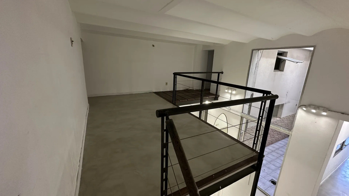 Alquiler Apartamento De 2 Dormitorios Amplio Excelente Estado En Ciudad Vieja · Foto 3