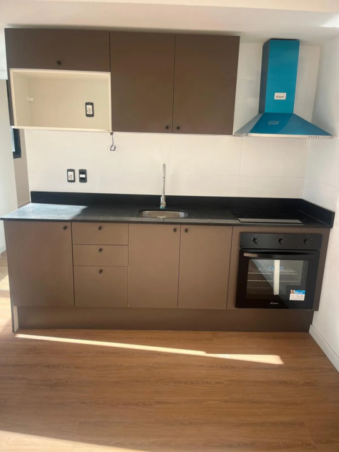 Alquiler Apartamento De 1 Dormitorio Con Balcón Garaje Opcional En Cordón · Foto 3