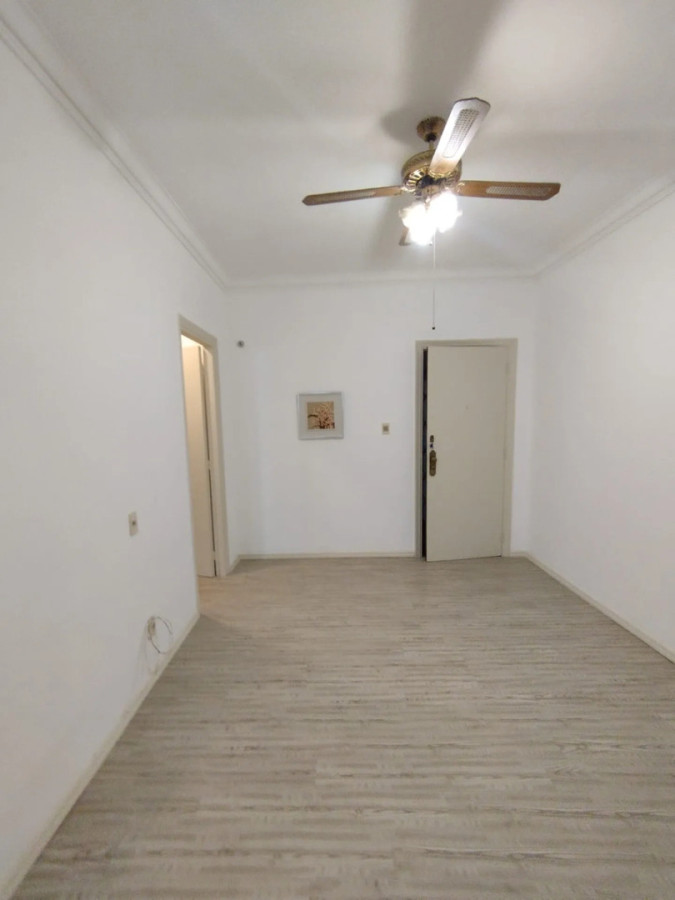 Alquiler Apartamento De 1 Dormitorio Amplio Y Luminoso En Centro · Foto 2