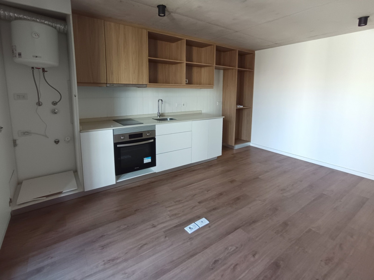 Alquiler Apartamento Nuevo De 1 Dormitorio Con Balcón Al Frente En Centro · Foto 8