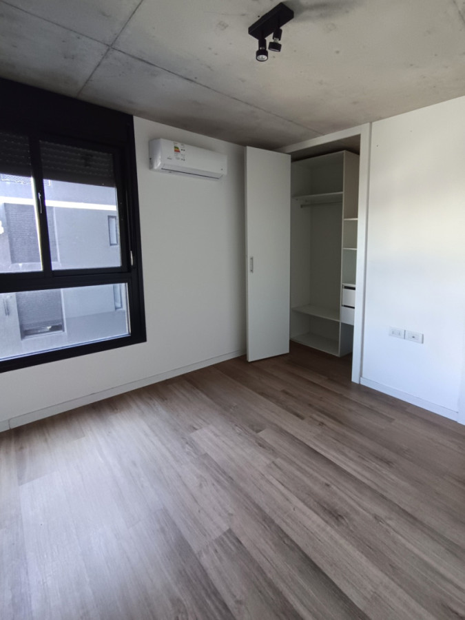 Alquiler Apartamento Nuevo De 1 Dormitorio Con Balcón Al Frente En Centro · Foto 9