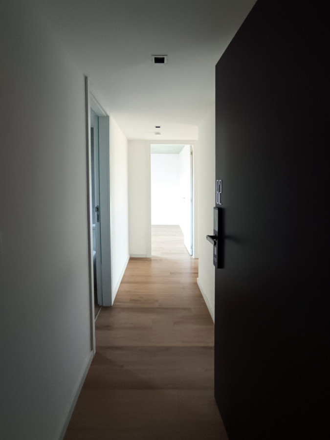Alquiler Apartamento Nuevo De 1 Dormitorio Con Balcón Contrafrente En Centro · Foto 3