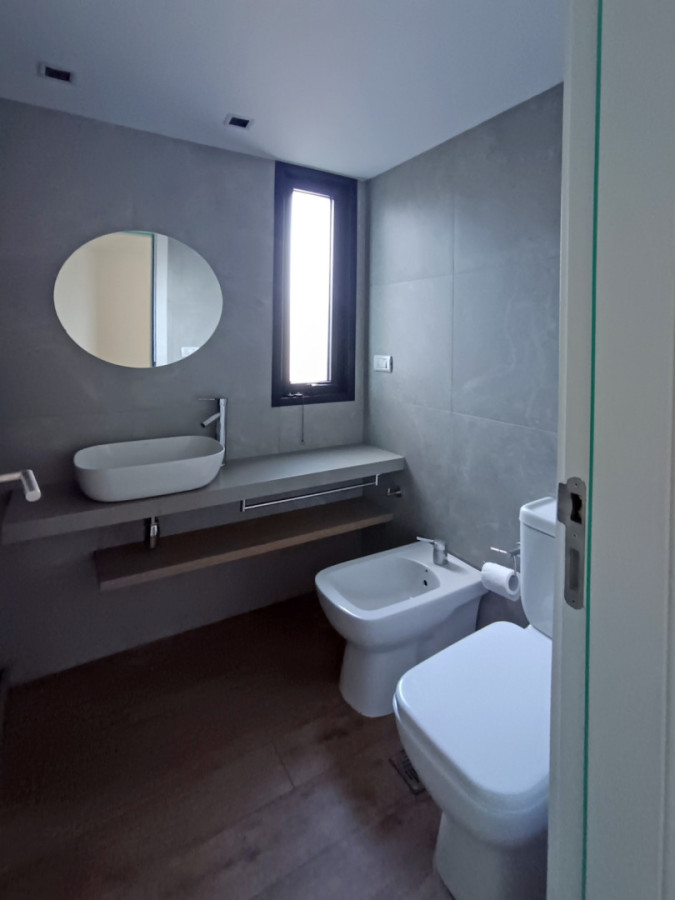 Alquiler Apartamento Nuevo De 1 Dormitorio Con Balcón Contrafrente En Centro · Foto 9