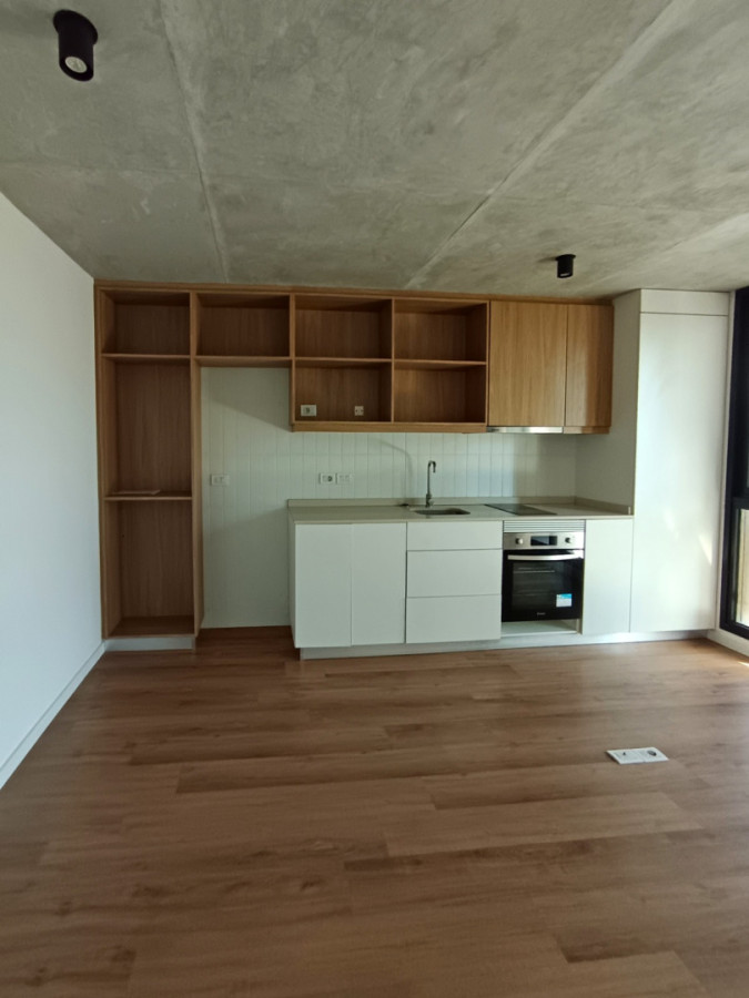 Alquiler Apartamento Nuevo De 1 Dormitorio Con Balcón Contrafrente En Centro · Foto 6