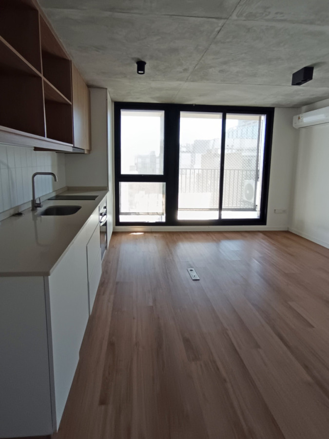 Alquiler Apartamento Nuevo De 1 Dormitorio Con Balcón Contrafrente En Centro · Foto 1