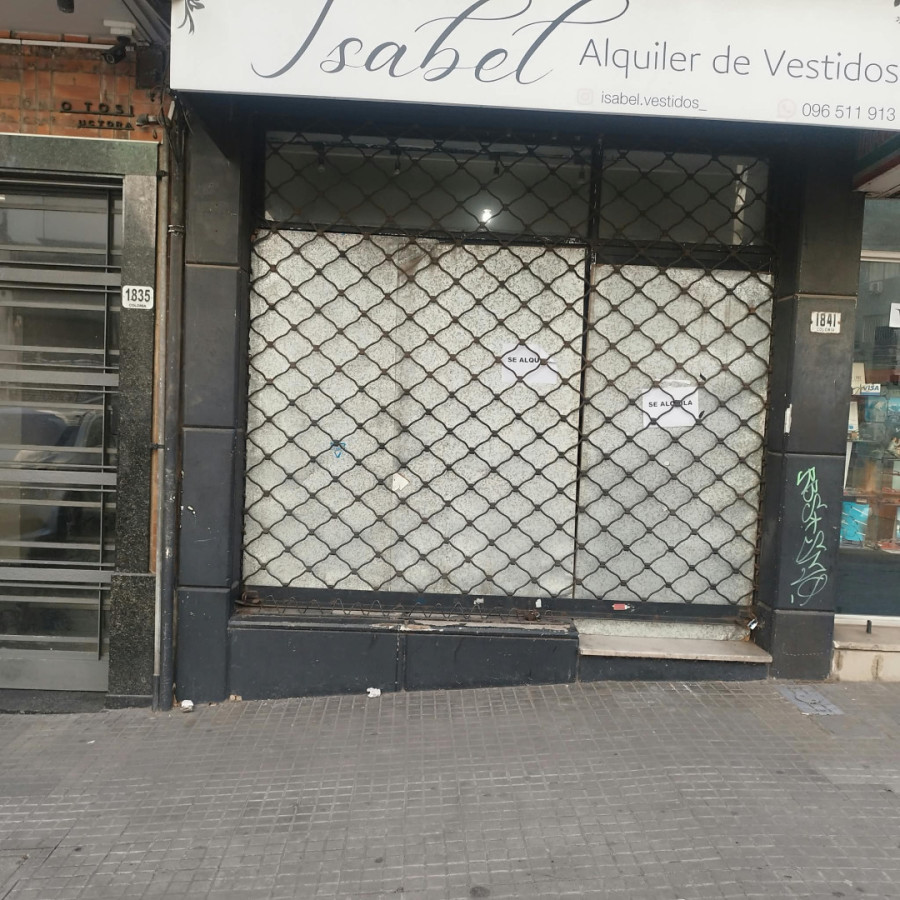 Alquiler Local Comercial Sin Gastos Comunes En Centro · Foto 3