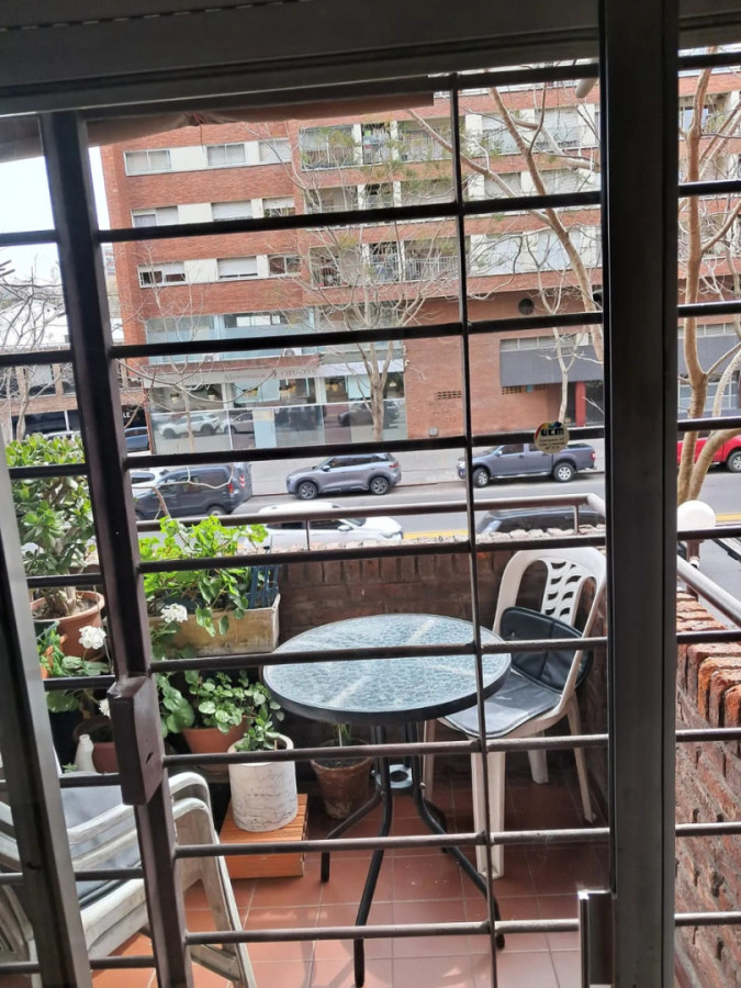 Alquiler Apartamento De 2 Dormitorios Muy Luminoso En Aguada · Foto 11