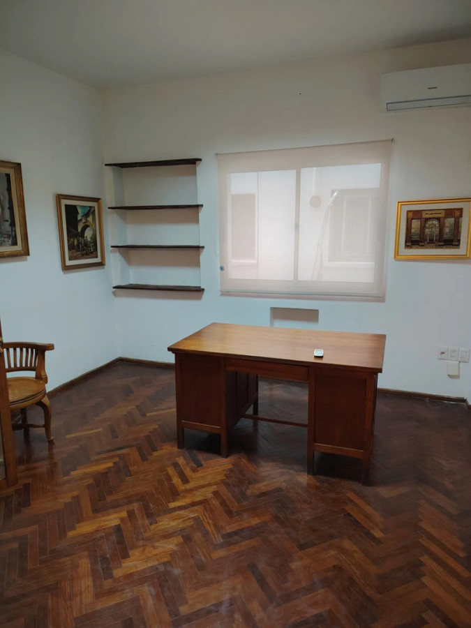 Alquiler De Oficina Semiamoblada De Época En Ciudad Vieja · Foto 4