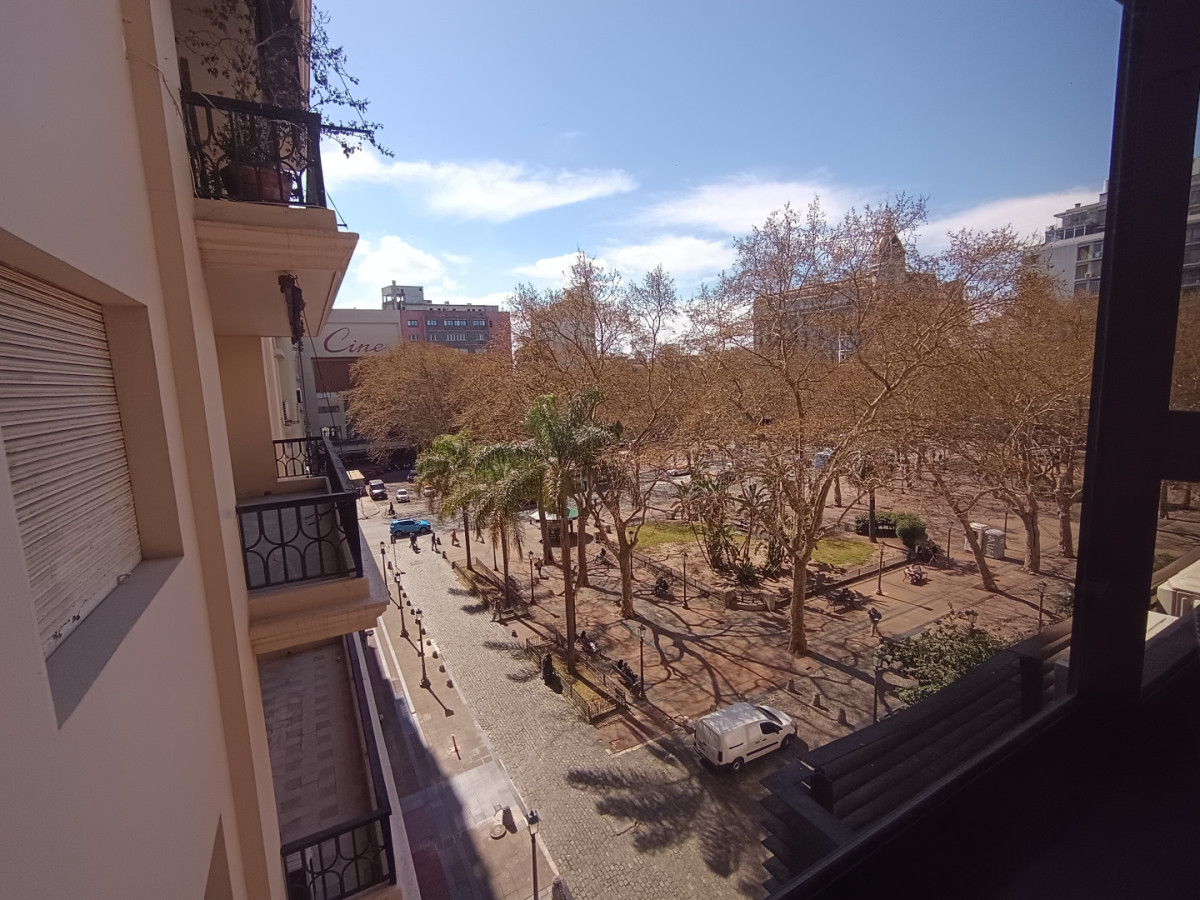 Alquiler De Monoambiente A Estrenar Al Frente En Centro · Foto 9