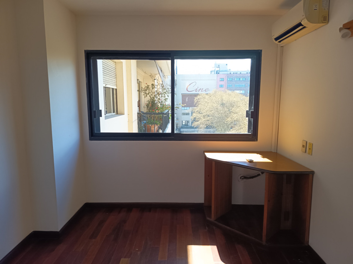 Alquiler De Monoambiente A Estrenar Al Frente En Centro · Foto 11