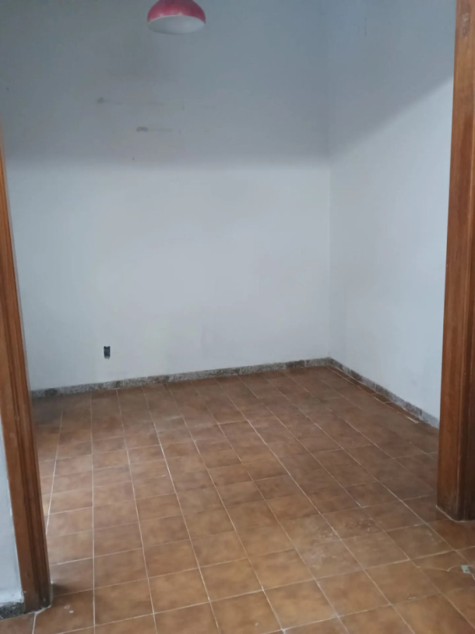 Alquiler Casa De 2 Dormitorios Buena Ubicación En Parque Rodó · Foto 9