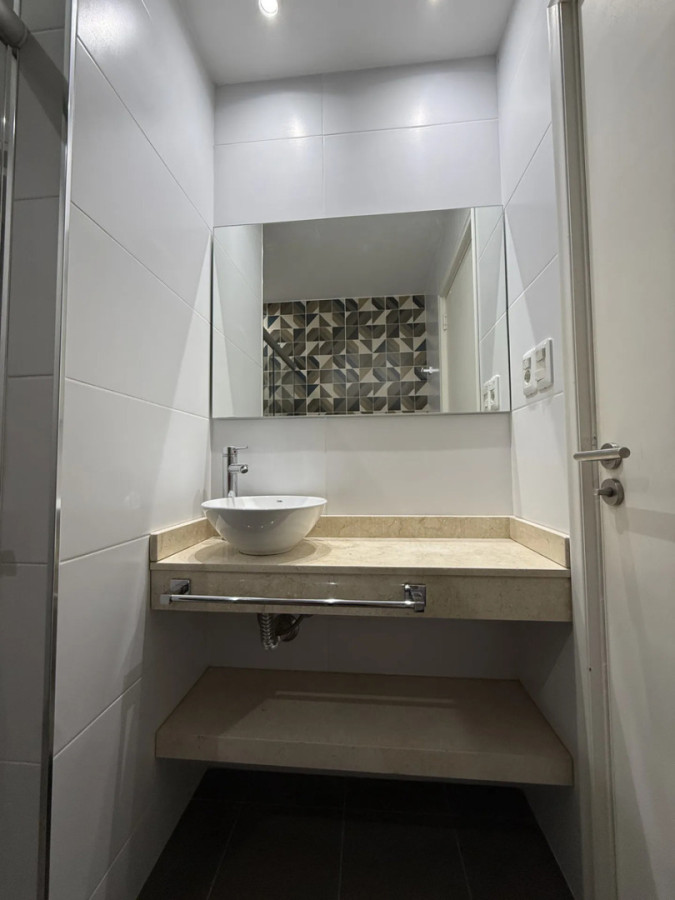 Alquiler Apartamento 1 Dormitorio Patio Excelente Estado Sin Gastos Comunes En Pocitos · Foto 9