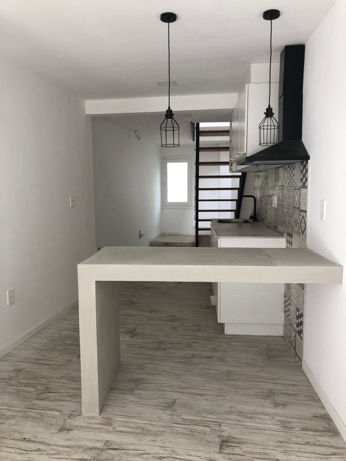 ALQUILER CASA EN PUNTA GORDA! 1 DORMITORIO, PATIO Y ESTUFA DE ALTO RENDIMIENTO!