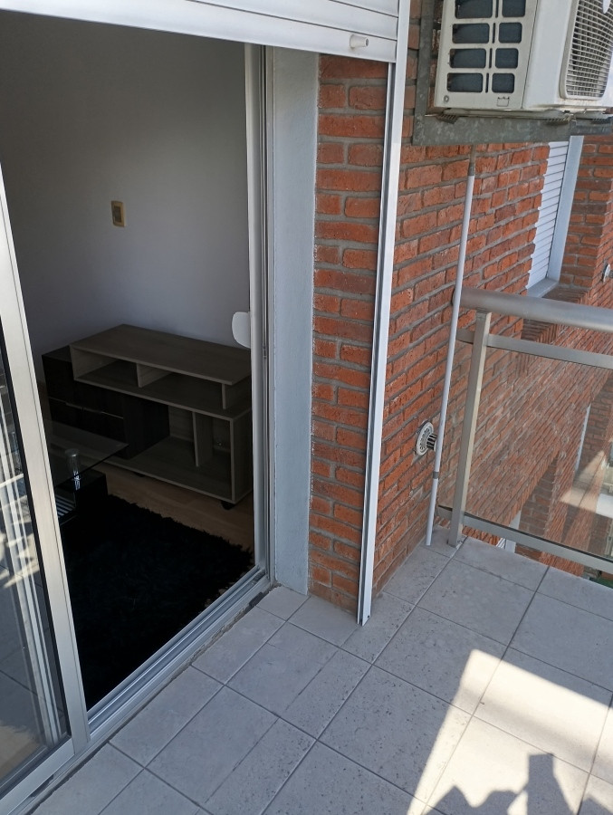 Apartamento En Alquiler 1 Dormitorio Amueblado Tres Cruces · Foto 9