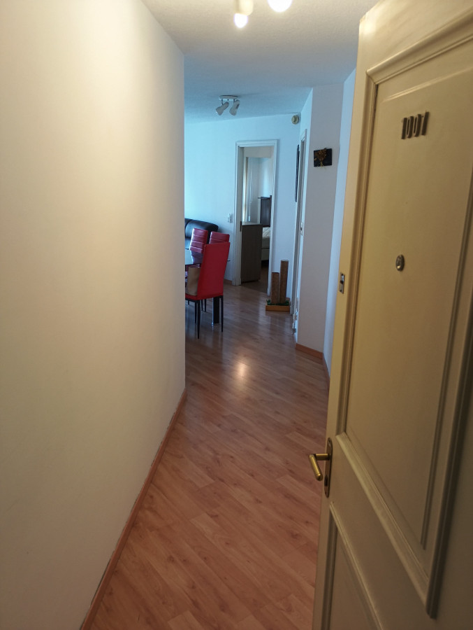 Apartamento En Alquiler 1 Dormitorio Amueblado Tres Cruces · Foto 3