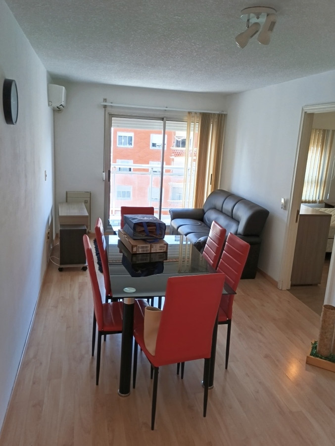 Apartamento En Alquiler 1 Dormitorio Amueblado Tres Cruces · Foto 2