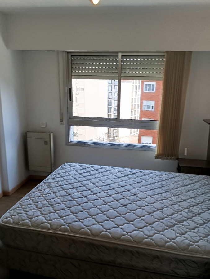 Apartamento En Alquiler 1 Dormitorio Amueblado Tres Cruces · Foto 6