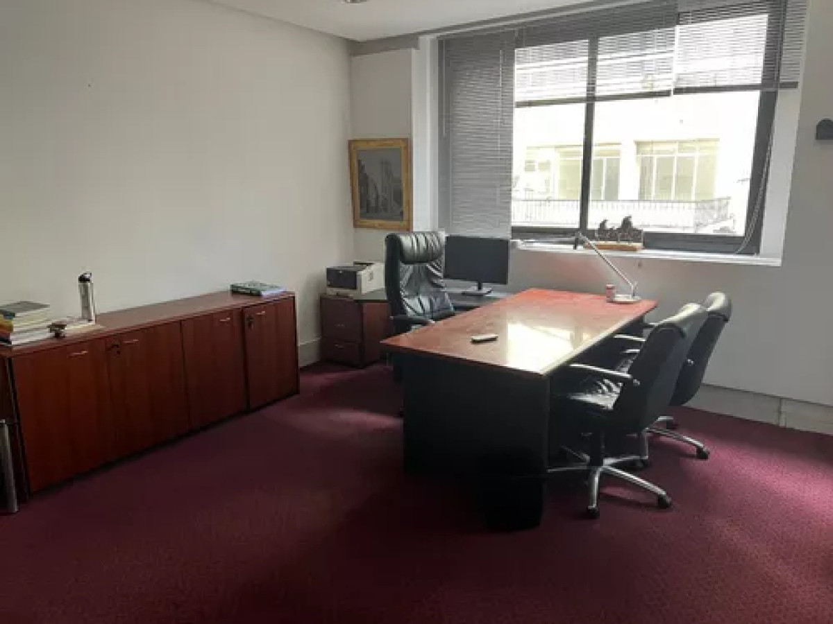 Alquiler Oficina Totalmente Equipada Sin Gastos Ciudad Vieja · Foto 7