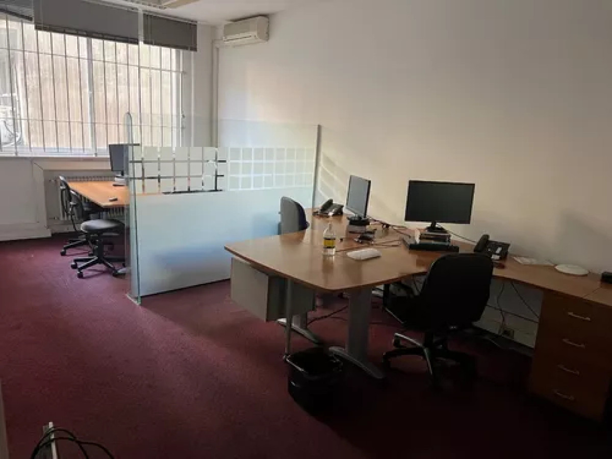 Alquiler Oficina Totalmente Equipada Sin Gastos Ciudad Vieja · Foto 6