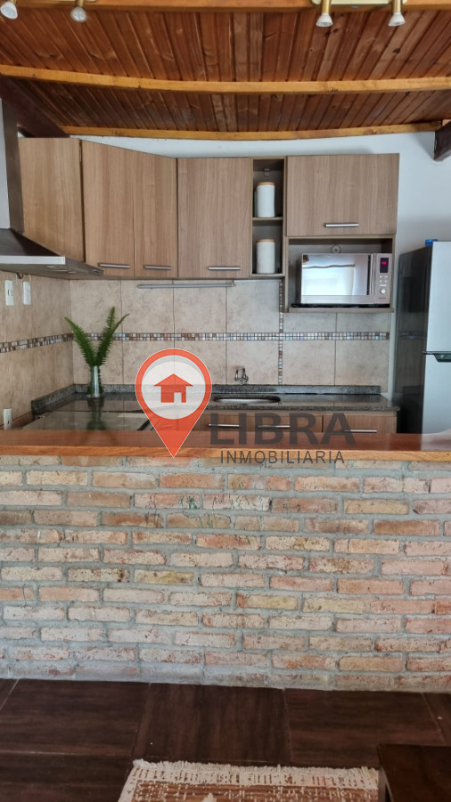 Se Alquila Casa 1 Dormitorio Al Fondo Cochera Patio Parrillero Malvin Norte
