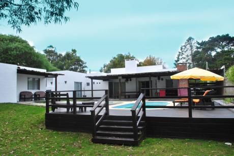 Casa +apartamento Con Hermosa Piscina,excelente Zona