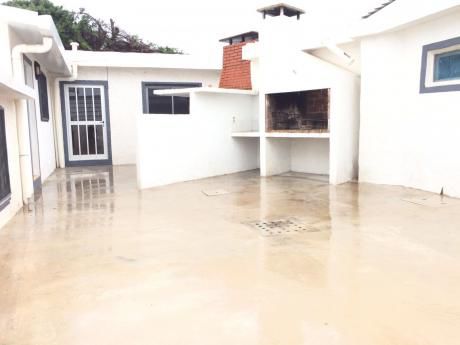 Casa En Pinares Calle Cambara.. 3 Dorm