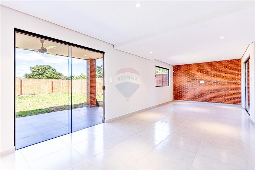 Venta casa a estrenar en Luque terreno 369,84m2 — foto 2