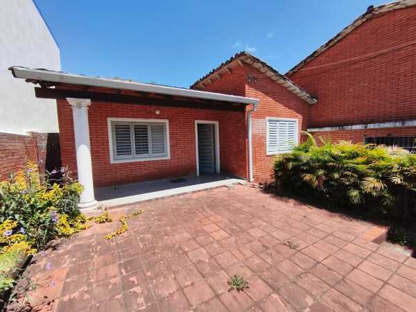 Vendo Casa en Bo. Mburicao Sobre avenida principal Gaudioso Núñez — foto 2