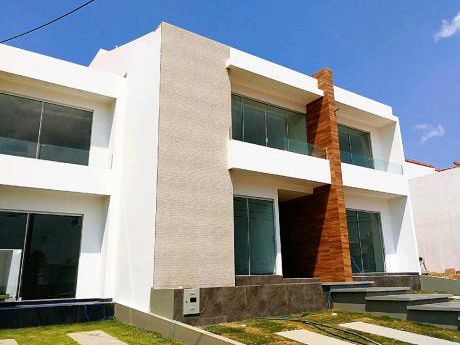 Amplia Y Hermosa Casa A Estrenar!