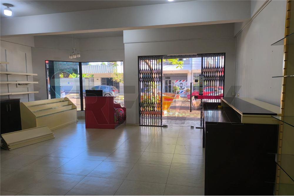 Local Comercial - Alquiler - Encarnación, Paraguay — foto 3