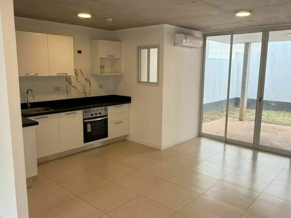 ALQUILO DUPLEX DE 3 HAB EN CONDOMINIO CERRADO LOMA MERLO — foto 3