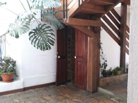 Achumani Central Casa En Alquiler